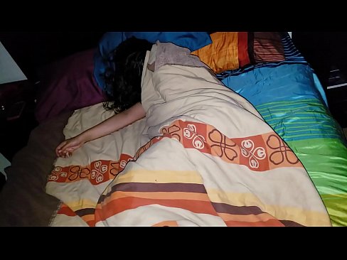 ❤️ Vicfilo kritikante sian junan duonpatrinon dum ŝi dormas. ❤ Pornofilmo ĉe ni ❌️